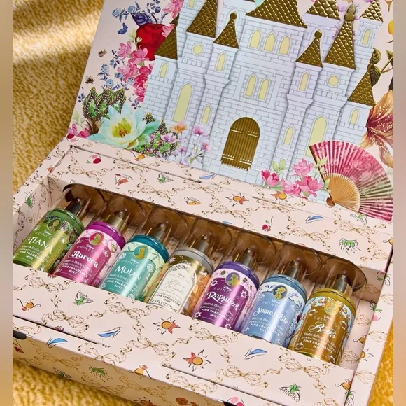 NIB B&BW Disney Princess 7 piece Fragrance Sampler 2.5 oz each - Picture 3 of 7